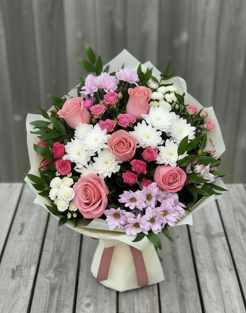 Букет цветов из: Альстромерии, Гвоздики, Розы и Хризантемы в Кузнечиках