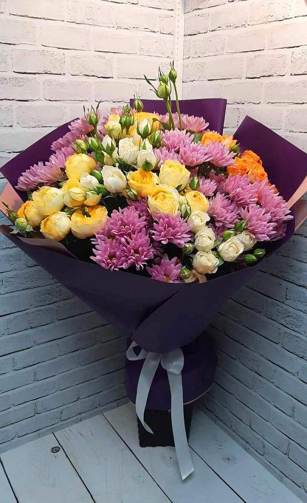 Букет цветов из: Хризантемы и Розы в Кузнечиках