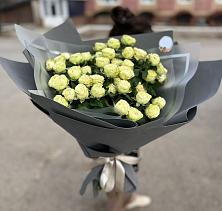 Букет Белые кустовые розы Солинеро в Кузнечиках
