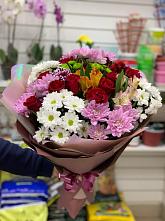 Букет цветов из:  Розы, Хризантемы и Альстромерии #REPLACE_PRED# Кузнечиках