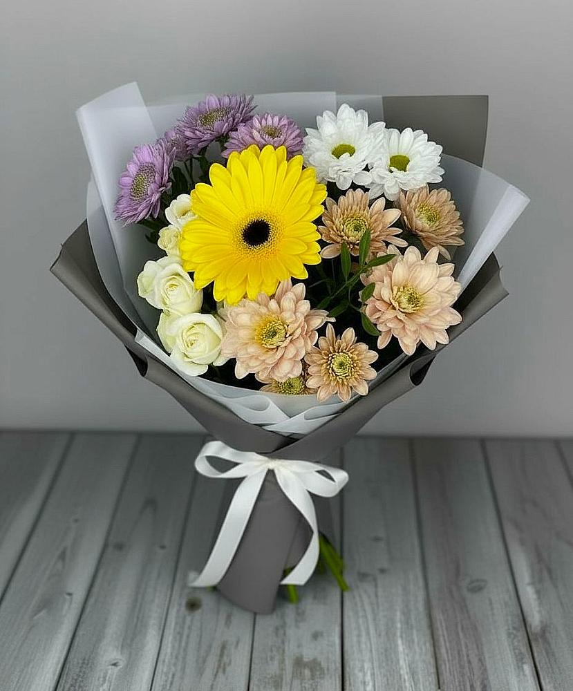 Букет цветов из: Розы, Герберы и Хризантемы в Кузнечиках