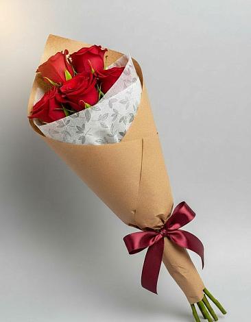 Букет цветов из: Розы в Кузнечиках