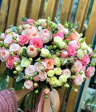 Букет цветов из:  Розы #REPLACE_PRED# Кузнечиках