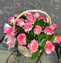 Цветочная композиция из Розы в корзине в Кузнечиках