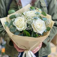 Букет цветов из:  Розы в Кузнечиках