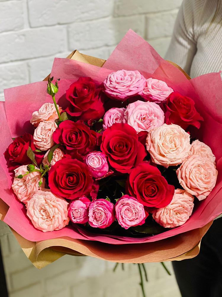 Букет цветов из: Розы в Кузнечиках