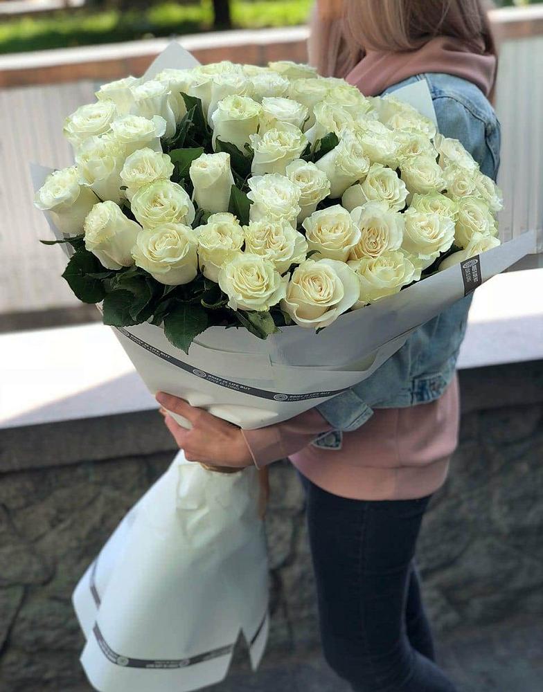 35 Белых роз в Кузнечиках Букет 35 Белых роз в Кузнечиках