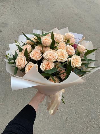 Букет Кремовые розы Латте в Кузнечиках