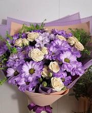 Букет цветов из:  Хризантемы и Розы #REPLACE_PRED# Кузнечиках