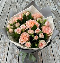 Букет цветов из:  Розы в Кузнечиках