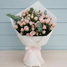 Букет цветов из:  Розы #REPLACE_PRED# Кузнечиках