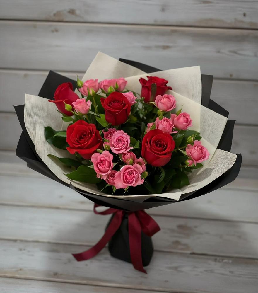 Букет цветов из: Розы в Кузнечиках