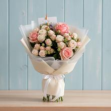 Букет цветов из:  Розы #REPLACE_PRED# Кузнечиках