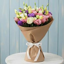 Букет цветов из:  Лизиантусы #REPLACE_PRED# Кузнечиках
